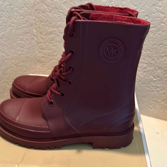 Michael Kors Women's 10 Lace Up Lined Rubber Rain Boots Dark Berry Fall New - Picture 5 of 13